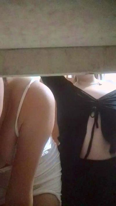 Macacam23 live female webcam from Argentina