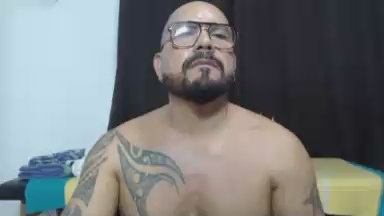 MachoDaddy73 live cam on Cam4