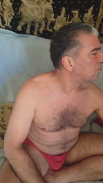 Machobearhot live cam on Cam4