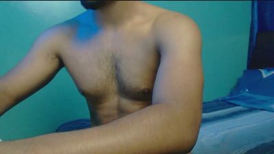 Macrino2 live cam on Cam4