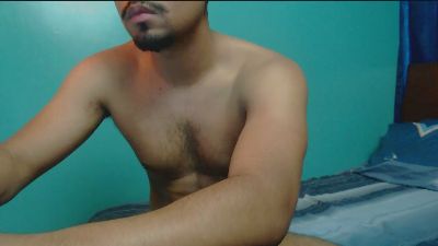 Macrino2 live cam on Cam4