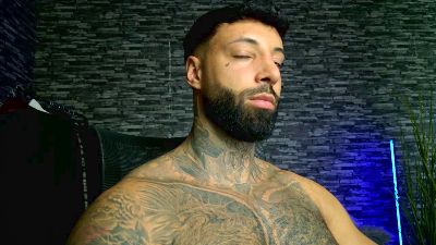 MaculineGuy69 live cam on Cam4