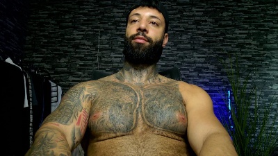 MaculineGuy69 live cam on Cam4