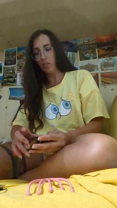 Mad_Queen live cam on Cam4