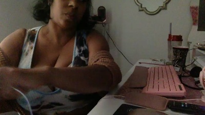 Madam_Glam live cam on Cam4