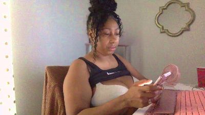 Madam_Glam live cam on Cam4