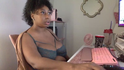 Madam_Glam live cam on Cam4