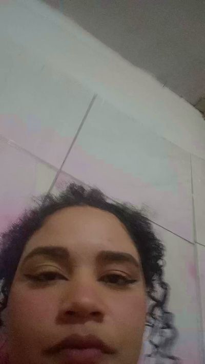 MadamePandorah webcam