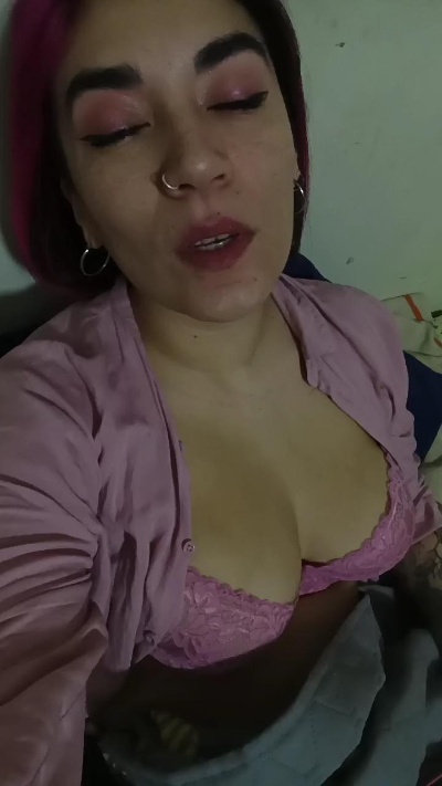 Madamepiaceri live cam on Cam4