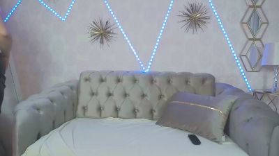 MaddyVelvet live cam on Cam4