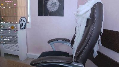 MaddyVelvet live cam on Cam4