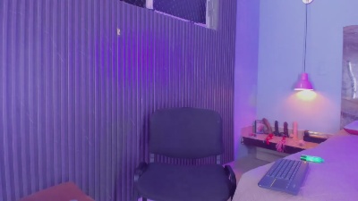 Maddy_Monster live cam on Cam4