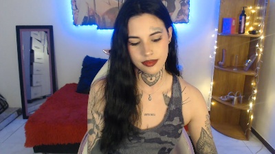 Maddy_Vicius19 live cam on Cam4