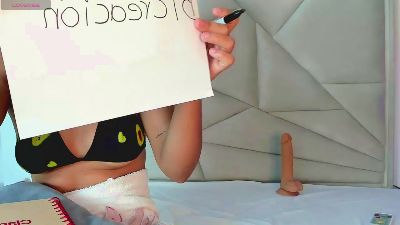Maddy__18 live cam on Cam4