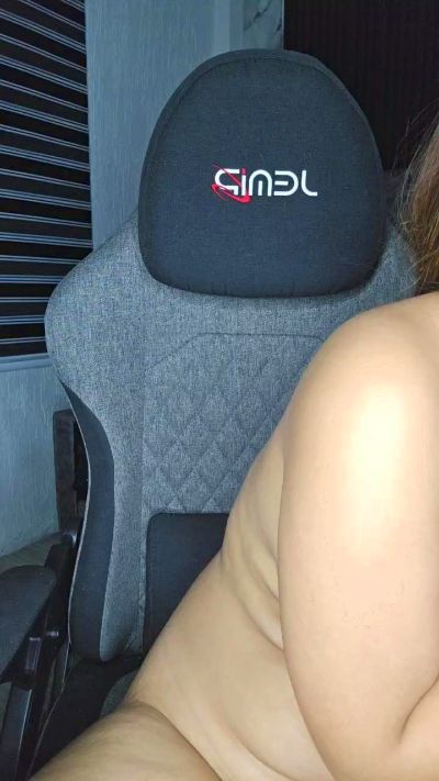 Maddyh live cam on Cam4