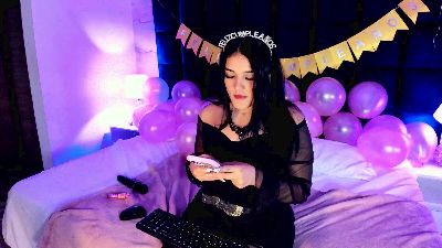 Maddysex_1 live cam on Cam4