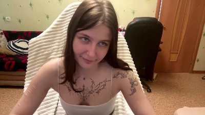 MadgeGuice live cam on Cam4