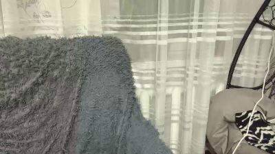 MadlynOkamoto live cam on Cam4