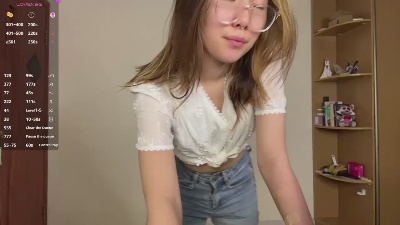 MadokaNeher live cam on Cam4