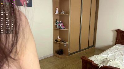 MadokaNeher live cam on Cam4
