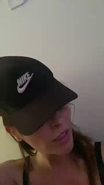 Madonna_ live cam on Cam4
