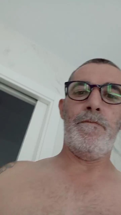 Maduro50 live cam on Cam4