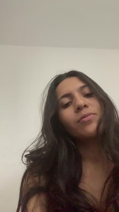 Maduu7 live cam on Cam4