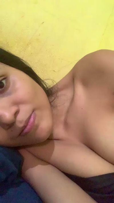 Maduu7 live cam on Cam4