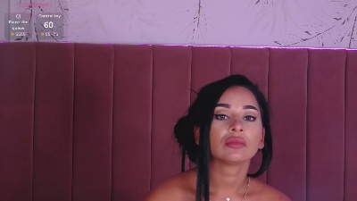 MadyLuxx live cam on Cam4