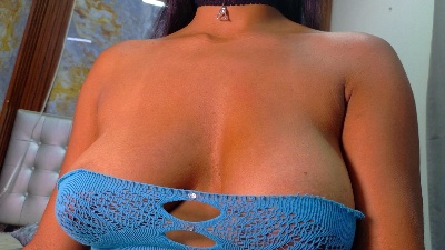 Mady_Cam live cam on Cam4