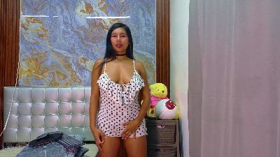 Mady_Cam live cam on Cam4