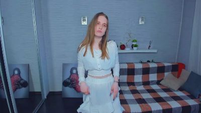 MaeCharton webcam