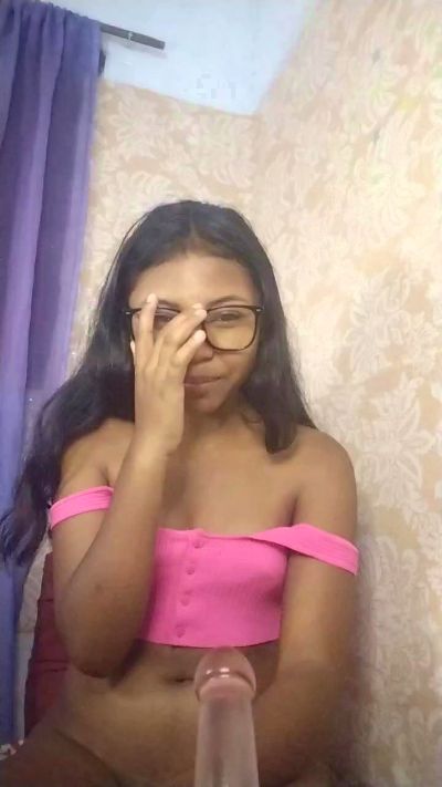 Maella2 Live Cam on Cam4