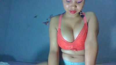 Maellah22 live cam on Cam4