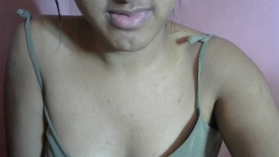 Maena7 live cam on Cam4