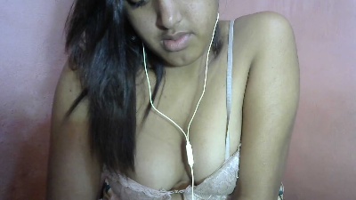 Maena7 live cam on Cam4