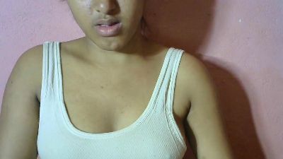 Maena7 live cam on Cam4