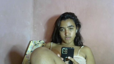 Maena7 live cam on Cam4