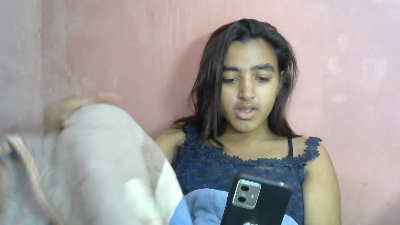 Maena7 live cam on Cam4