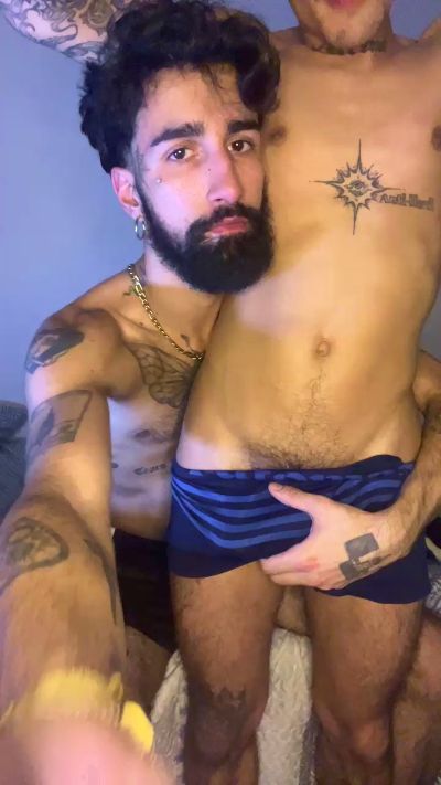 Maeusandrade live cam on Cam4