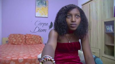 MaevaFrenchy webcam mujer en vivo desde Reunión