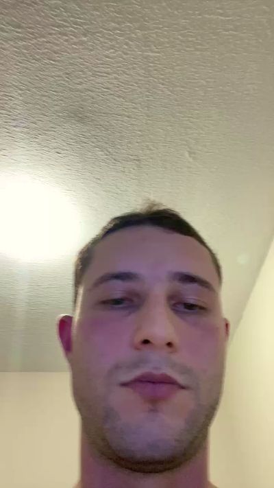 Maftheww677 live cam on Cam4