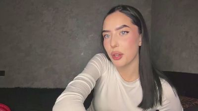 MagdaArton live cam on Cam4