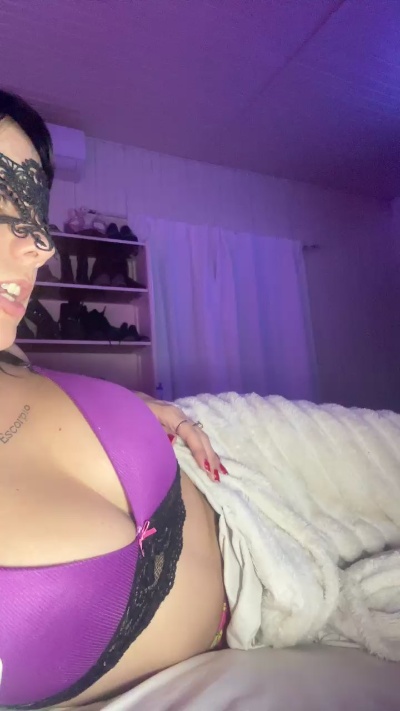 Magdalena live cam on Cam4