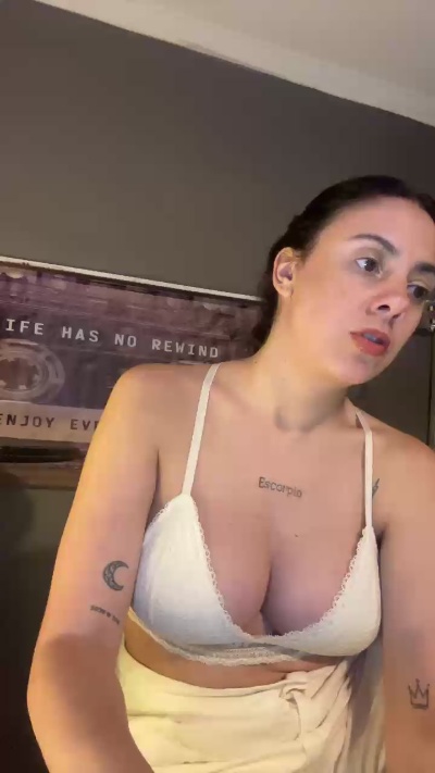 Magdalena live cam on Cam4