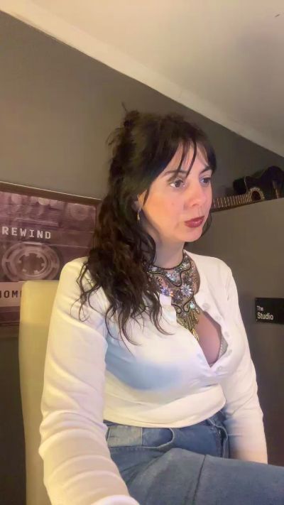 Magdalena live cam on Cam4
