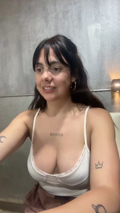 Magdalena live cam on Cam4