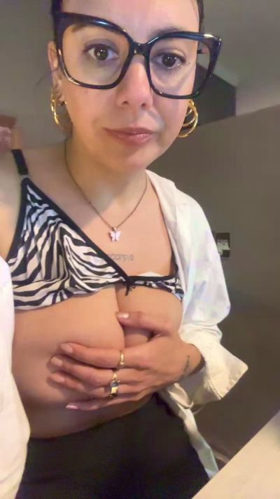 Magdalena live cam on Cam4