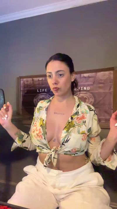 Magdalena live cam on Cam4