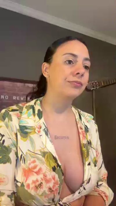 Magdalena live cam on Cam4